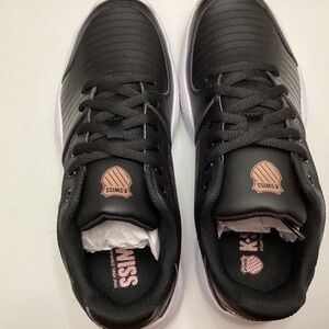 K-Swiss women’s Court Express 8.5 medium  black shoes